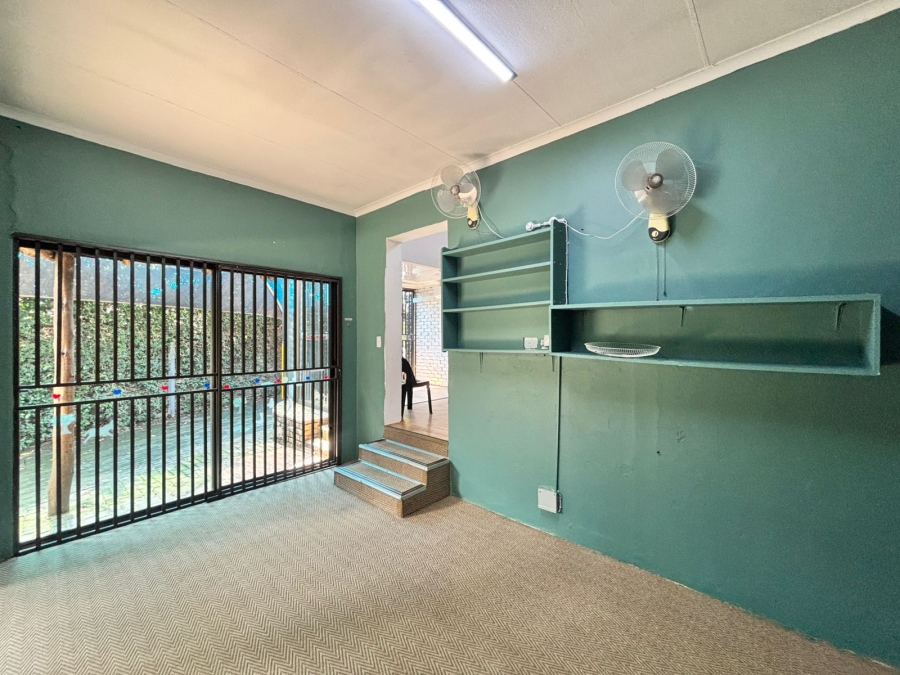 4 Bedroom Property for Sale in Van Der Hoff Park North West